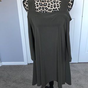 Olive green cold shoulder w/3/4 length sleeves